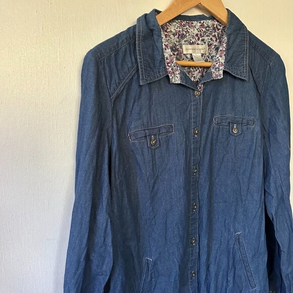 Christopher & Banks Top Womens Large Chambray Blouse Button Front Collared - Picture 2 of 10
